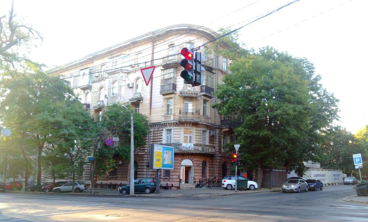 Apartment Vechnye Tsennosti Одеса Екстер'єр фото